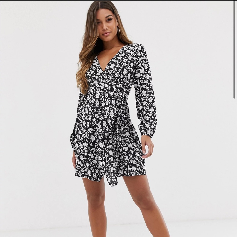 MISSGUIDED Wrap Tea Dress
